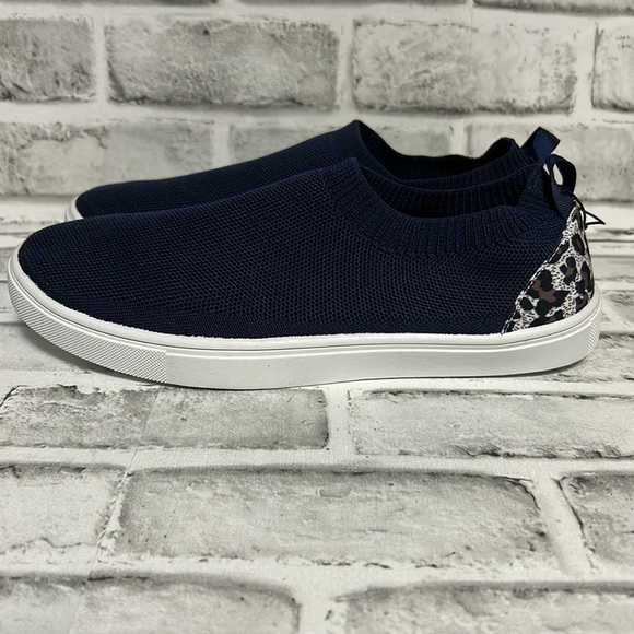 SUN and Sky Slip On Mesh Shoes, Navy Blue & Animal Print, Unisex Size 9-10, NWT - Picture 1 of 10